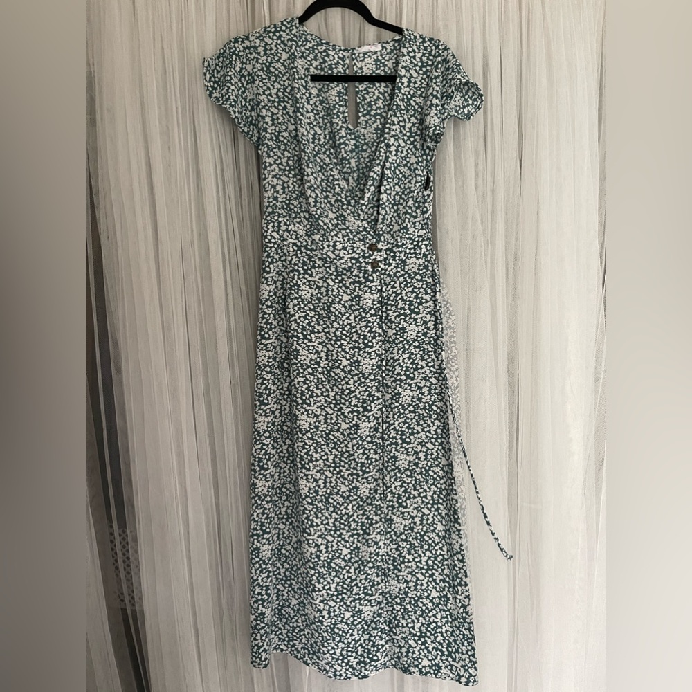 Beautiful floral greenish blue long wrap dress 👗